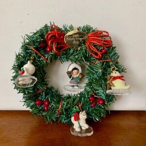Hallmark Little Frosty Friends Memory Wreath 1990 - All Four Ornaments Included